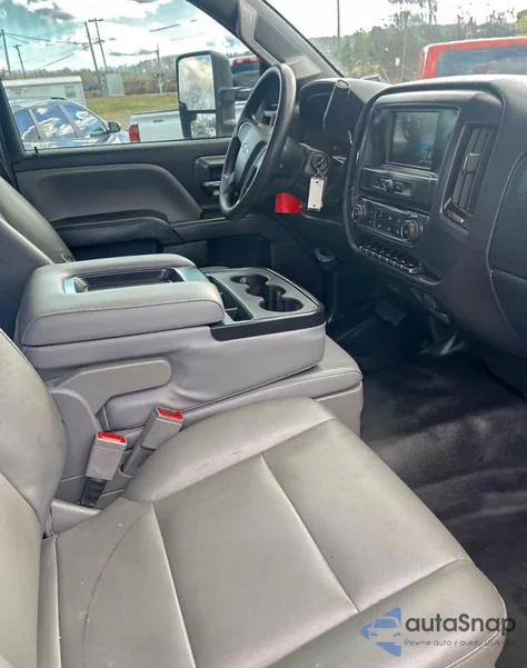 2020 Chevrolet Silverado Medium Duty z USA, uszkodzony, nr VIN 1HTKHPVH1LH244077